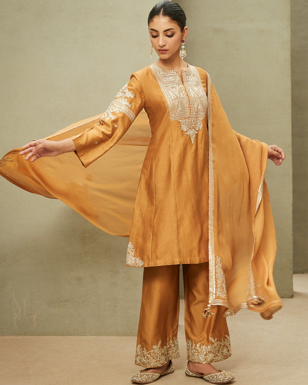 The Neo-Classic Kurta Set