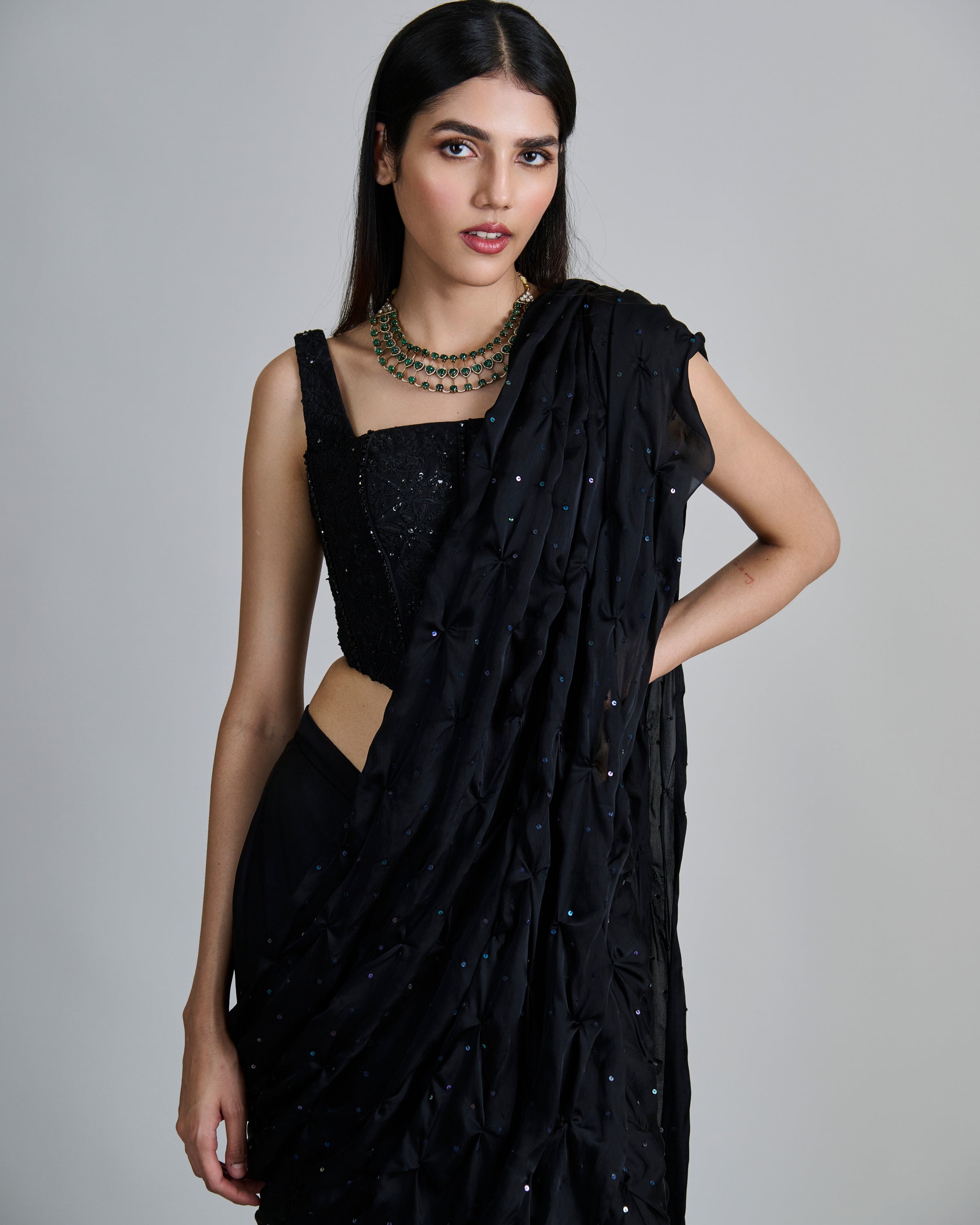 Black Yuki Sari Set