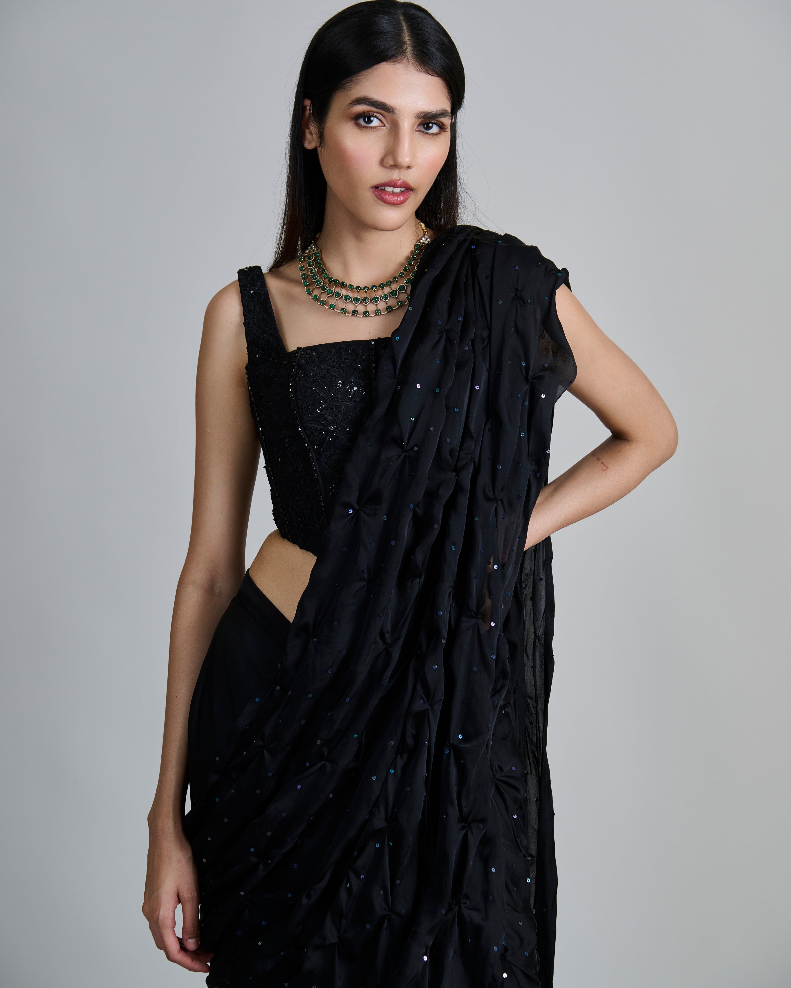 Black Yuki Sari Set