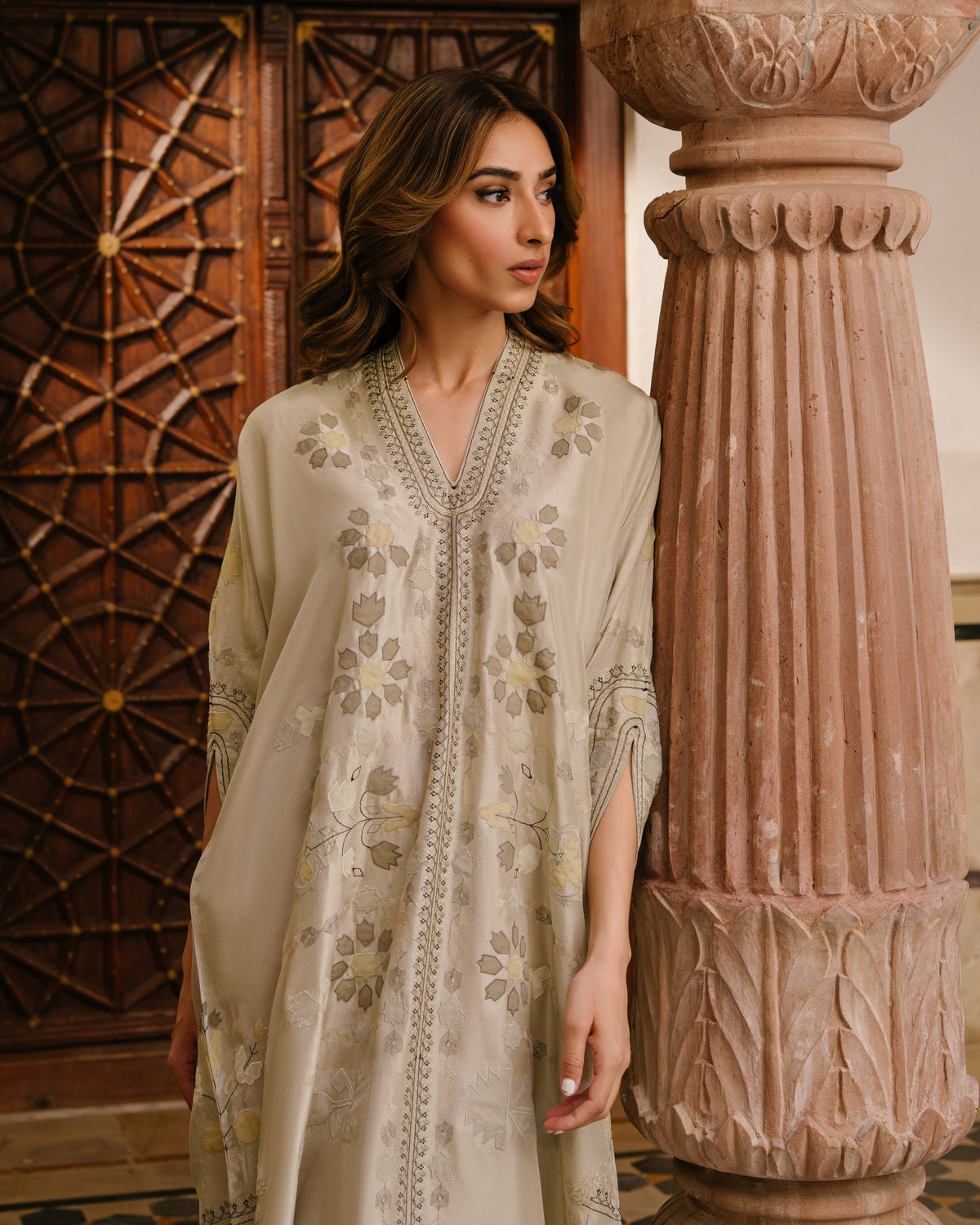 Izhaar Kaftan