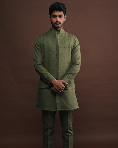 Croc Embroidered Bandi With Matching Kurta Pajama Set