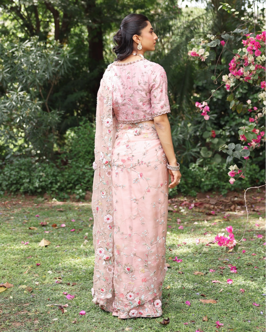 Pink Faria Sari