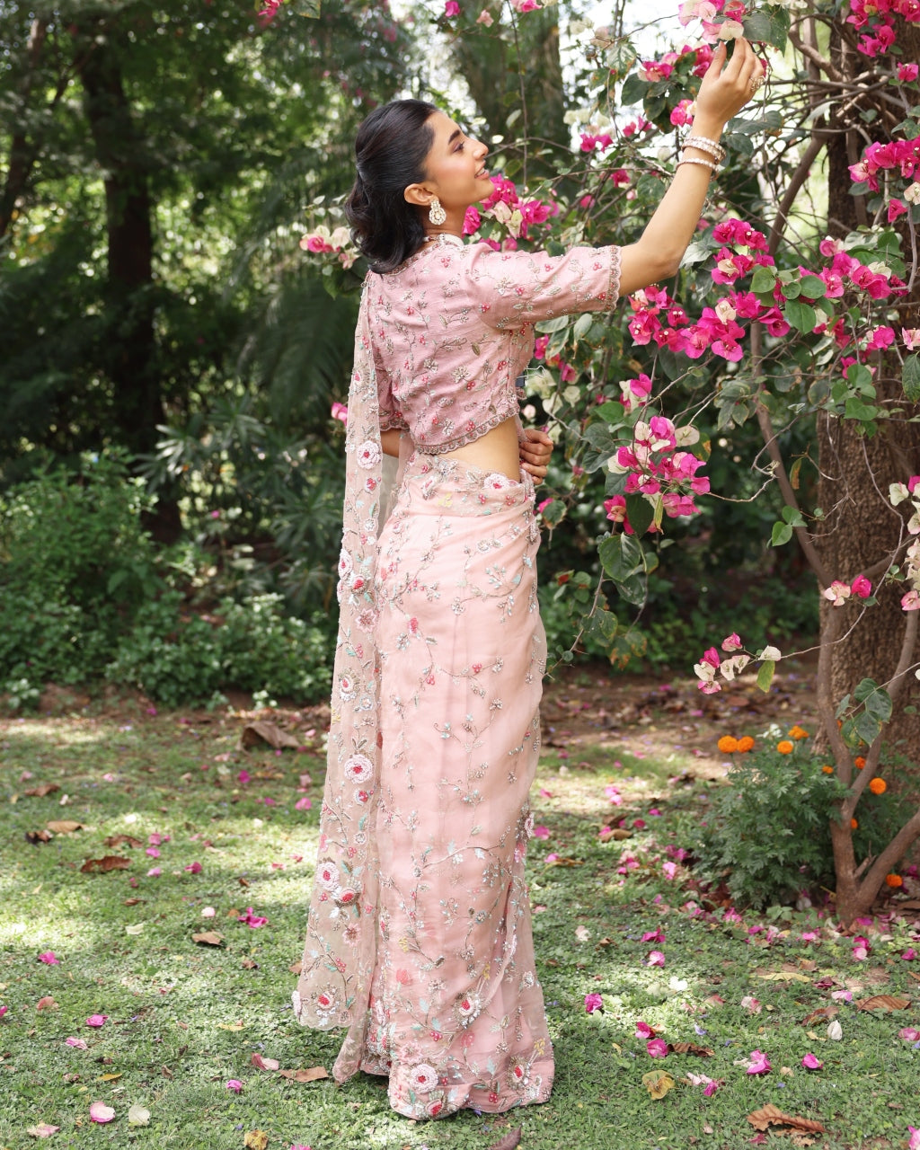 Pink Faria Sari