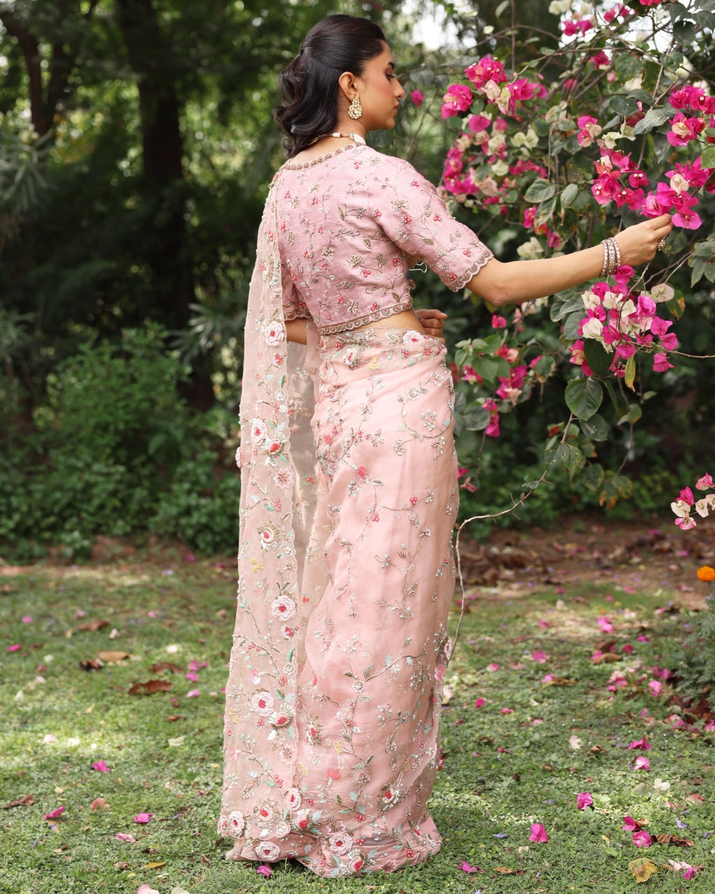 Pink Faria Sari