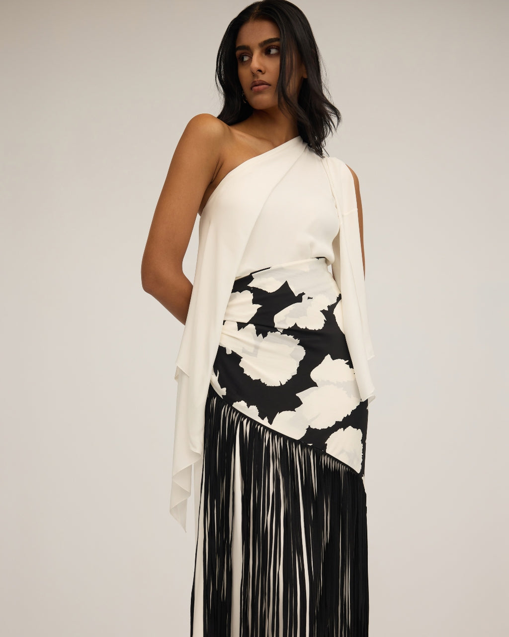 Guntas Dress And Fringe Belt