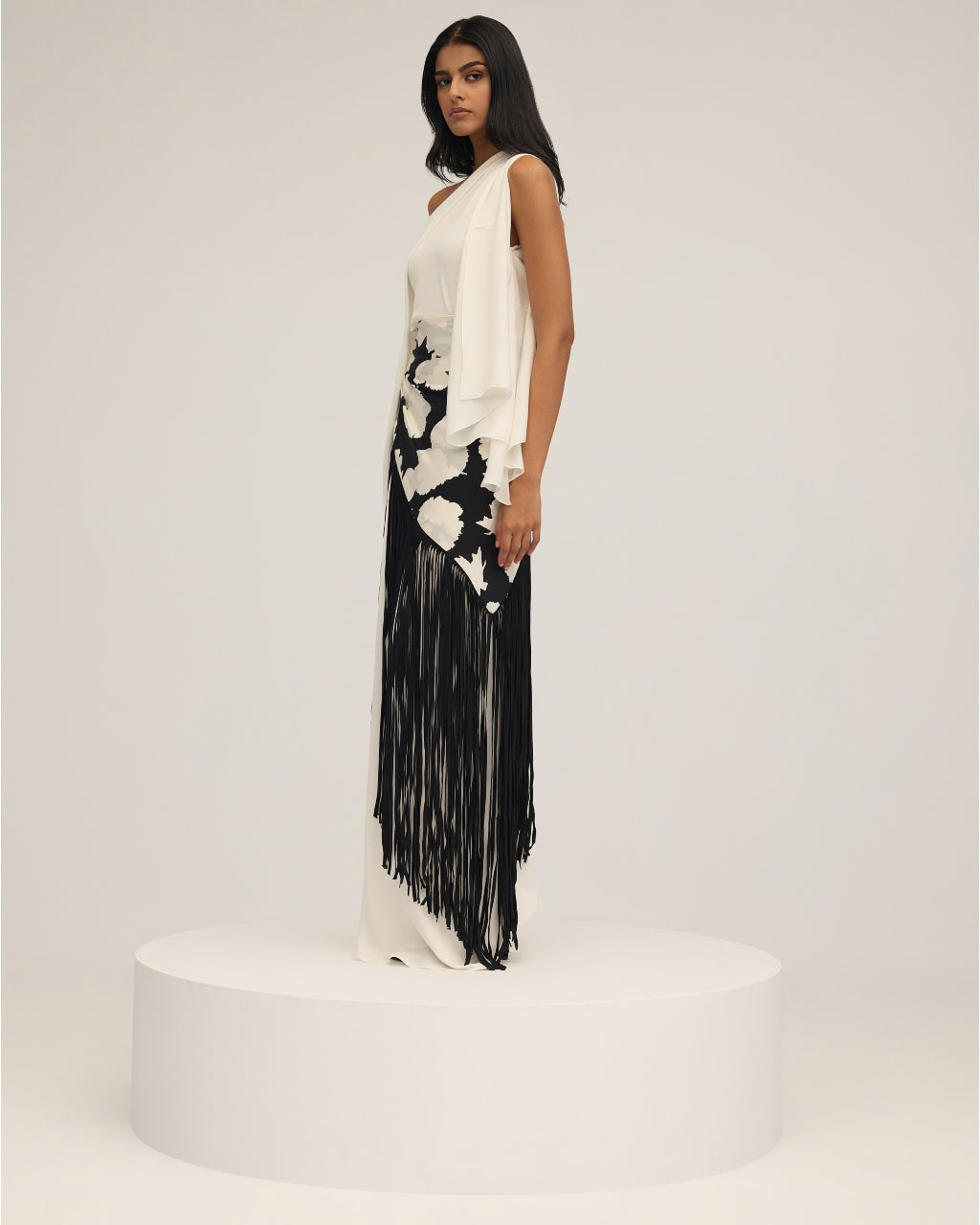Guntas Dress And Fringe Belt