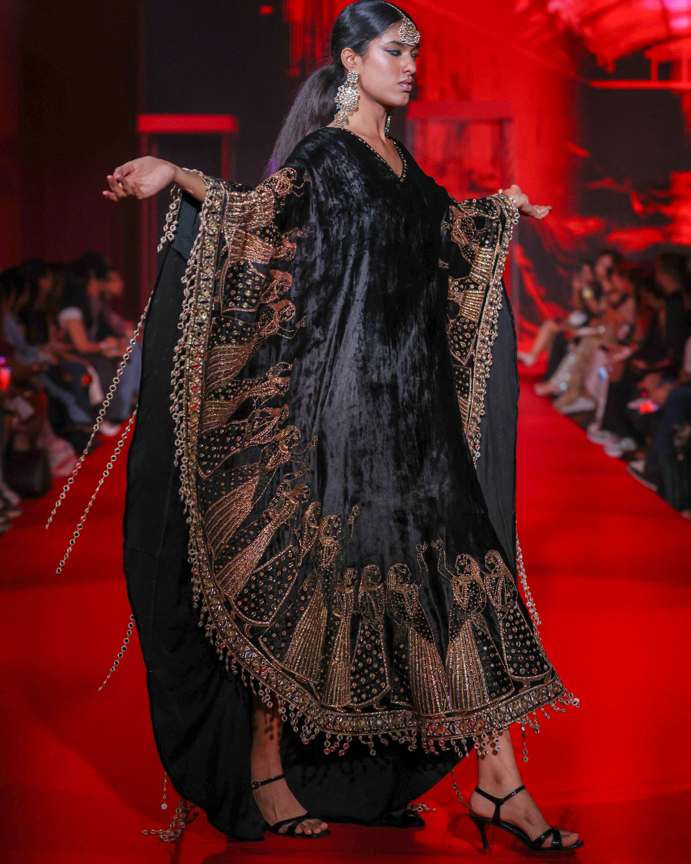 Ratrangini Kaftan Set