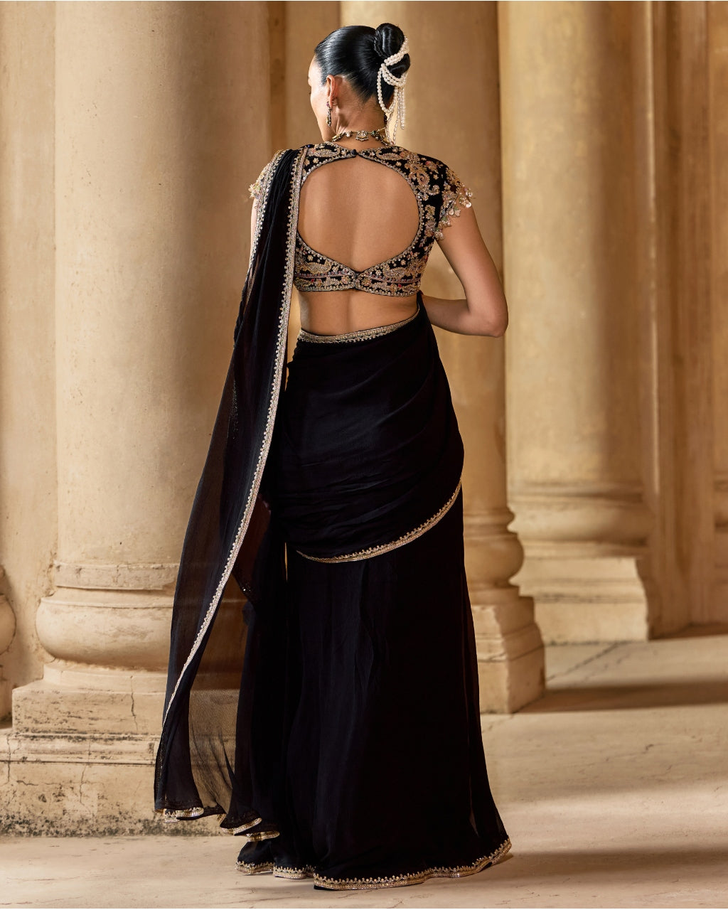 Intezaar Sari Set