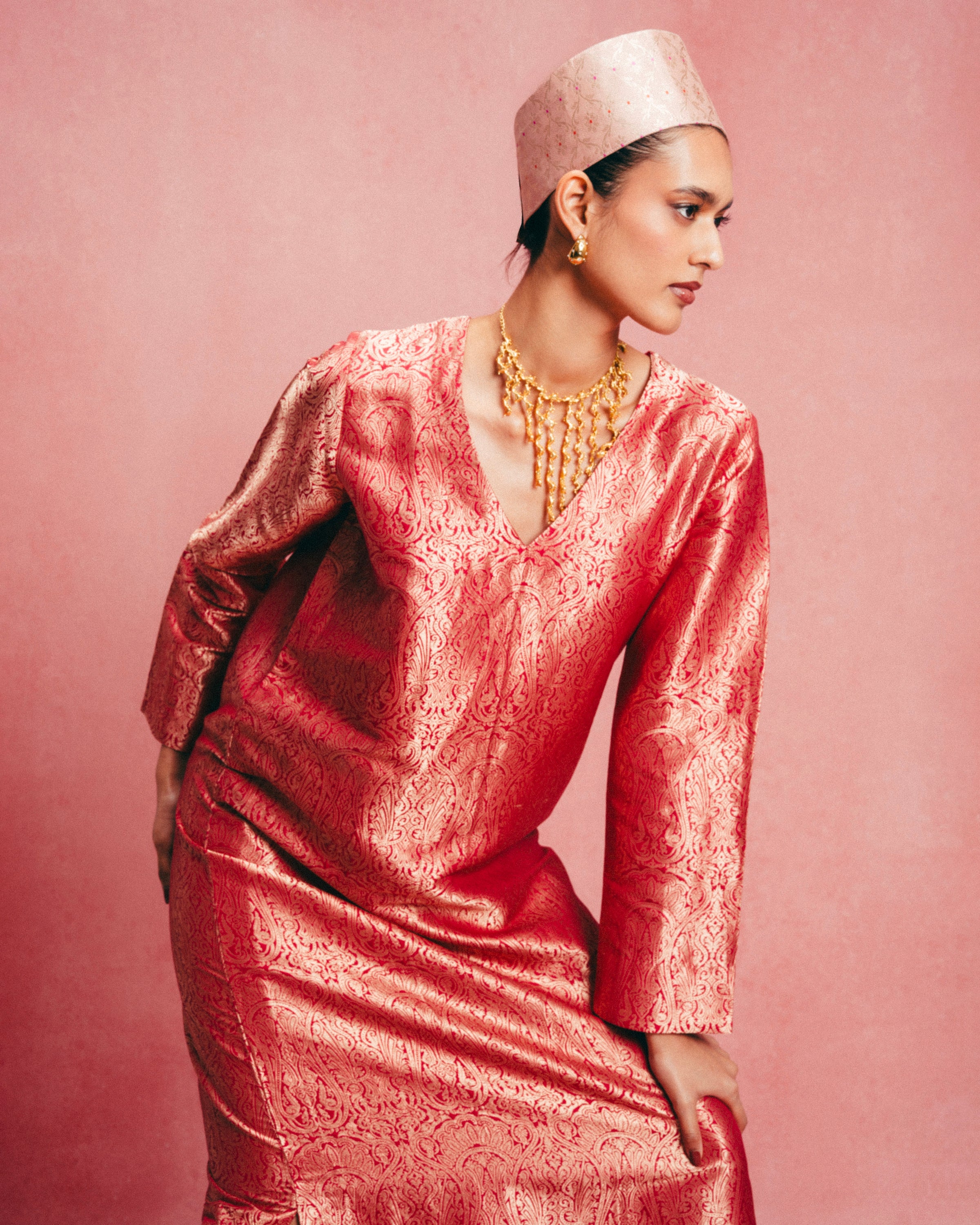 Handwoven Salmon Pink Banarasi Kaftan