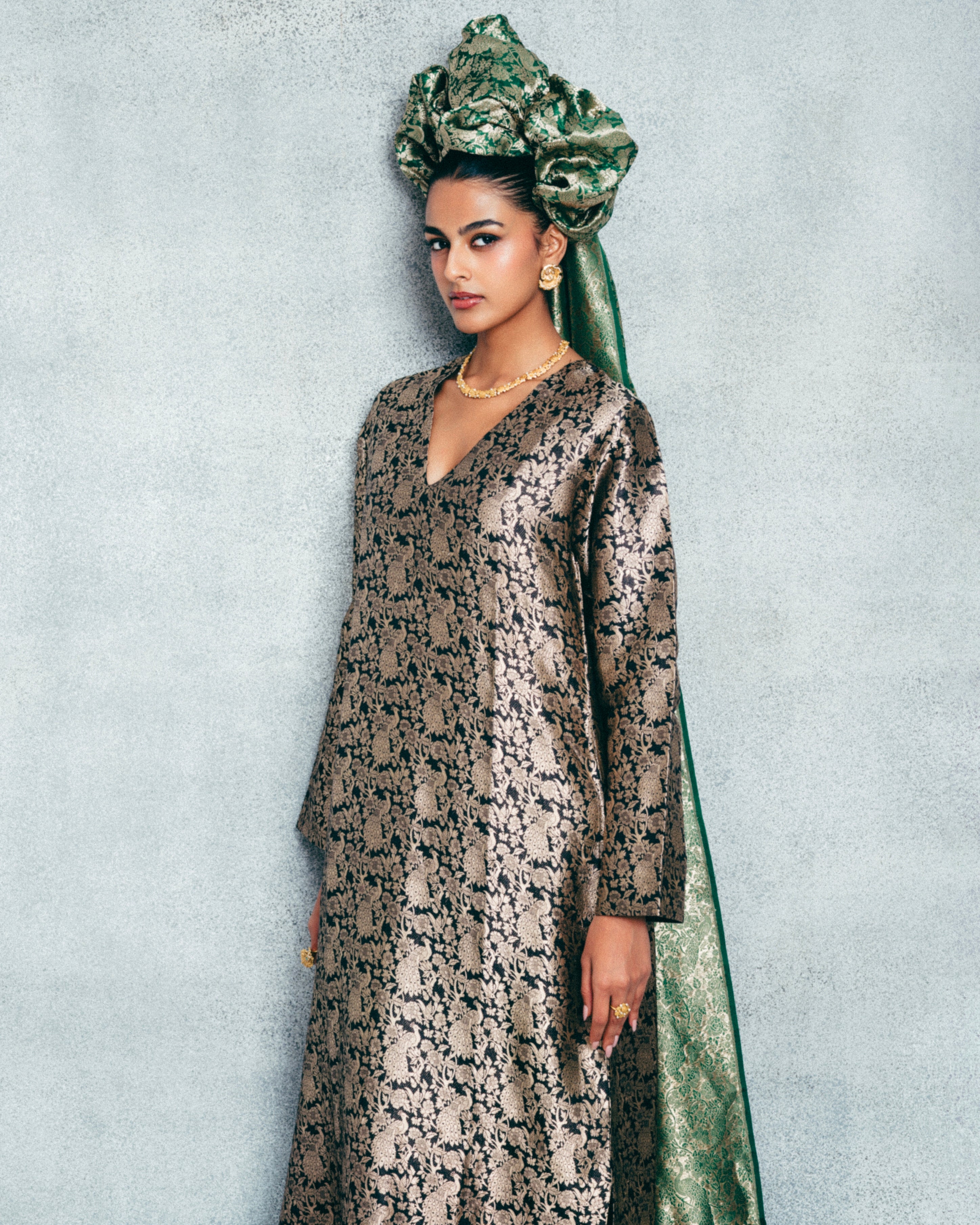 Handwoven Black & Gold Banarasi Kaftan