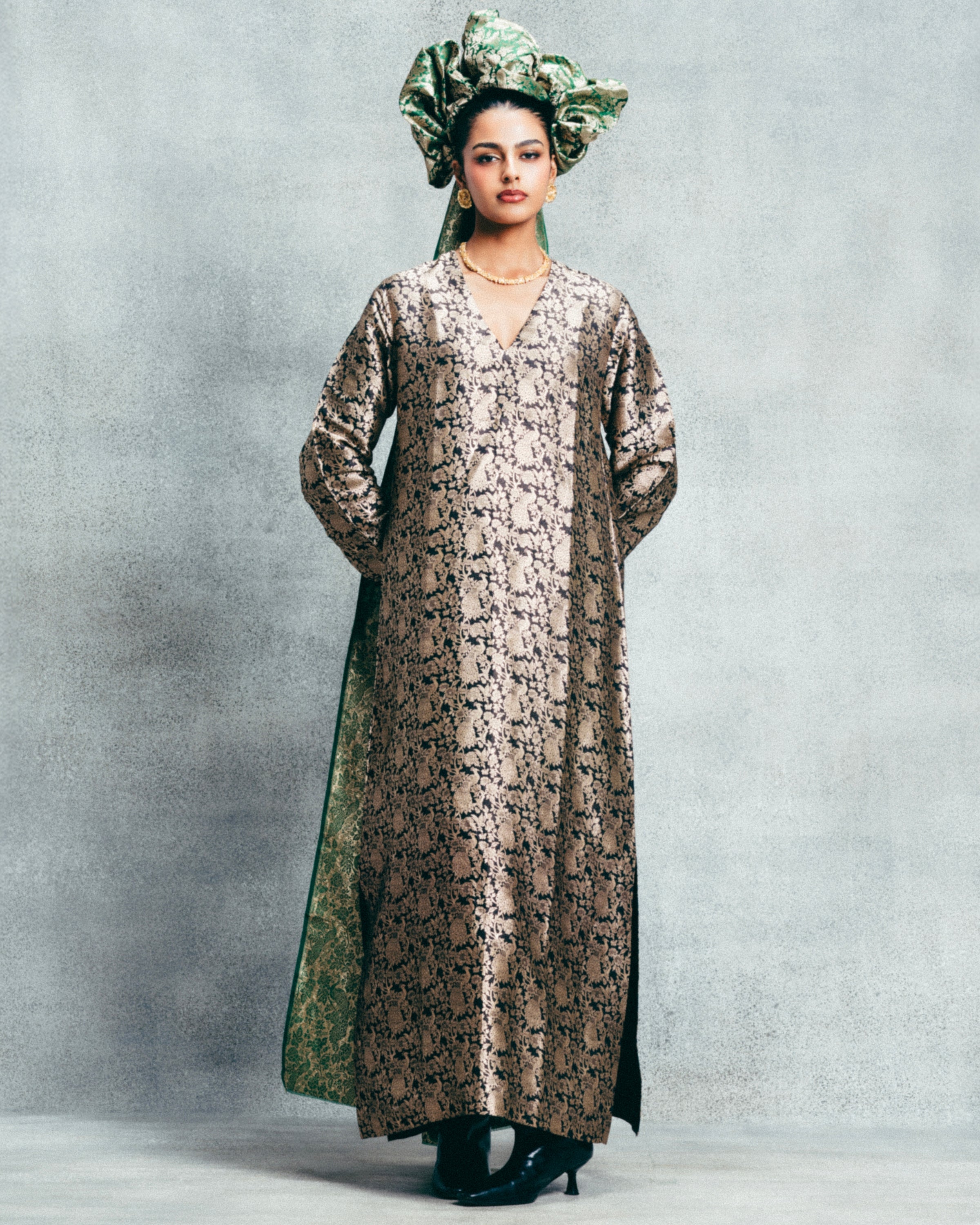 Handwoven Black & Gold Banarasi Kaftan