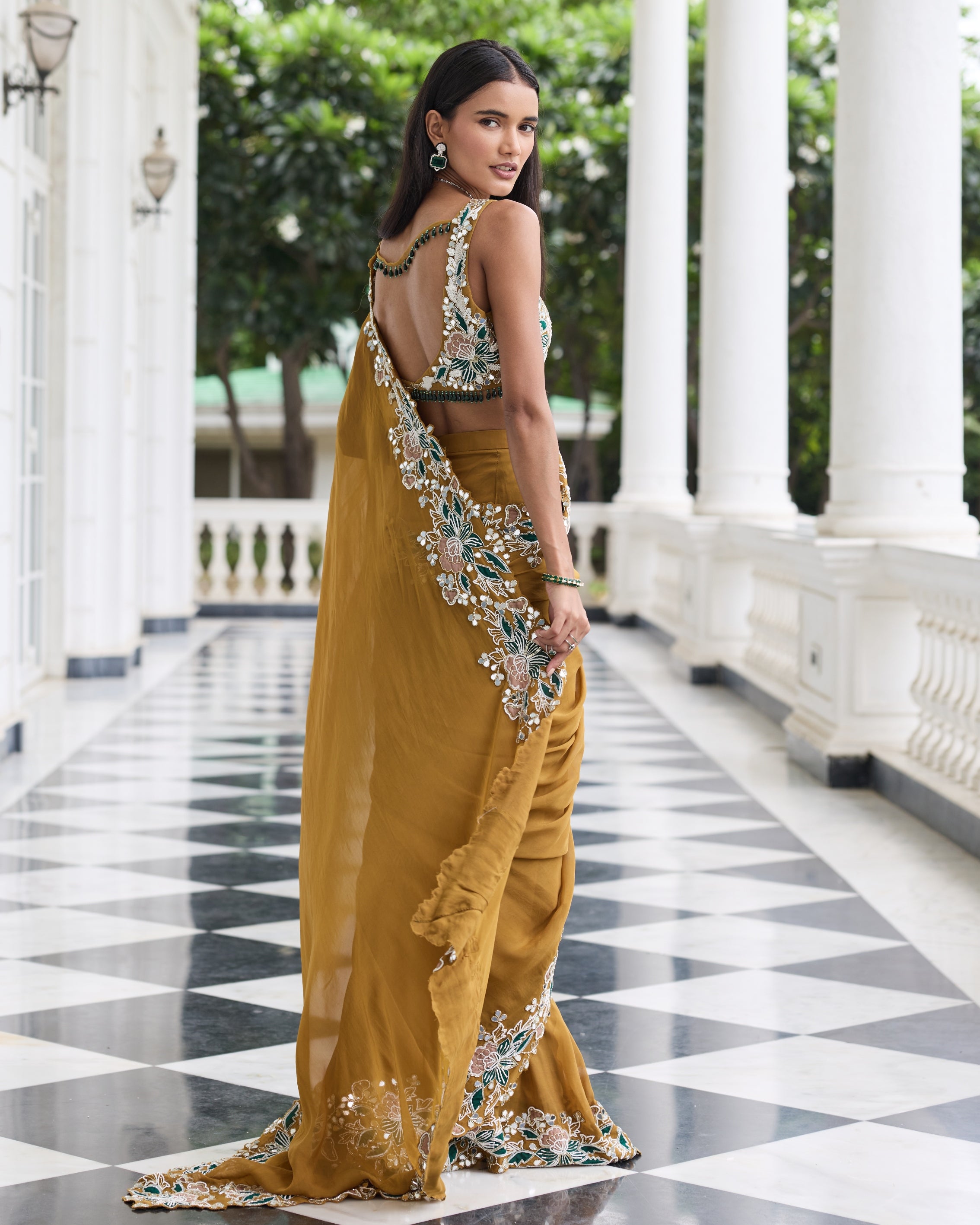 Niharika Pre-Draped Sari Set