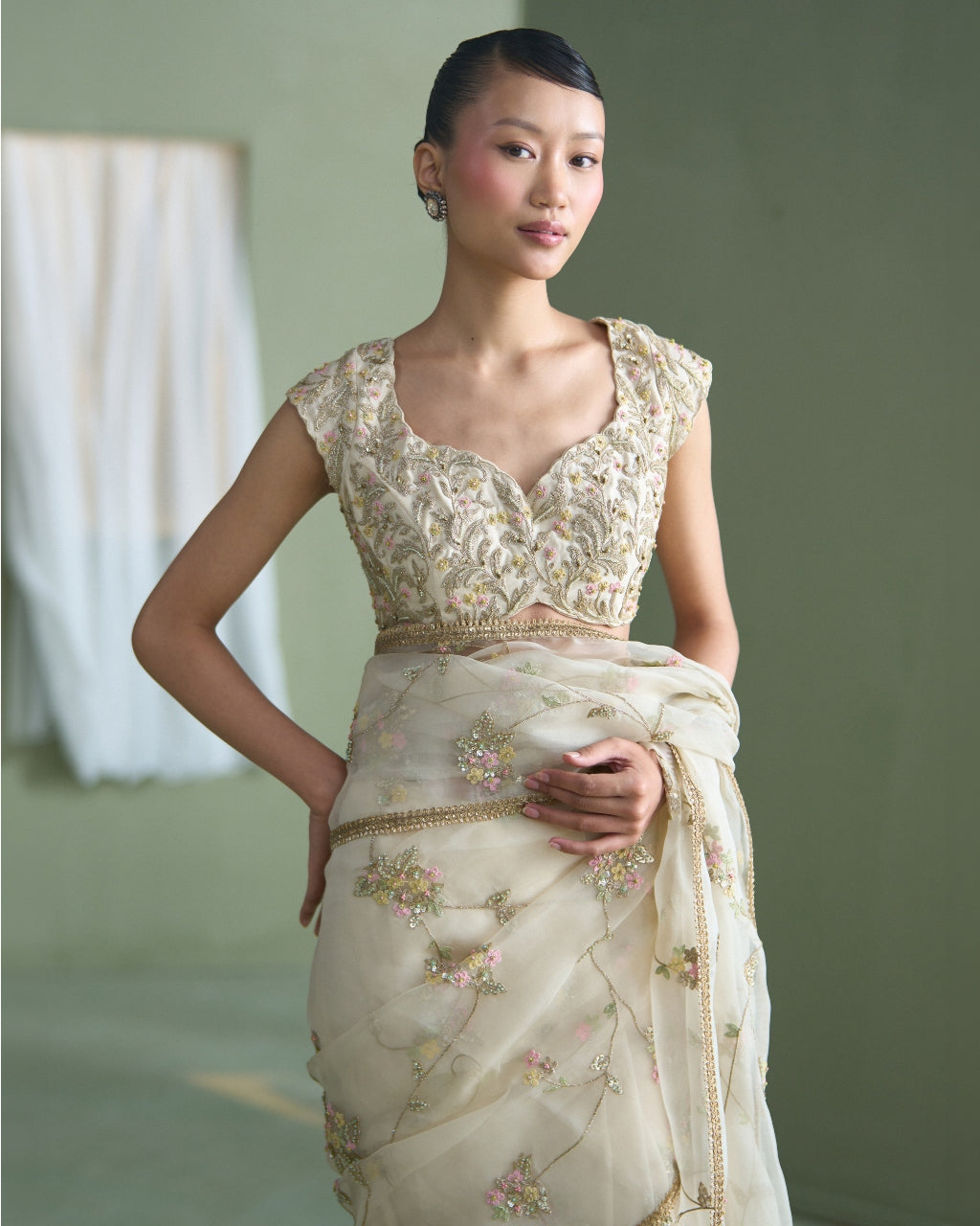 Cassia Jaal Sari Set