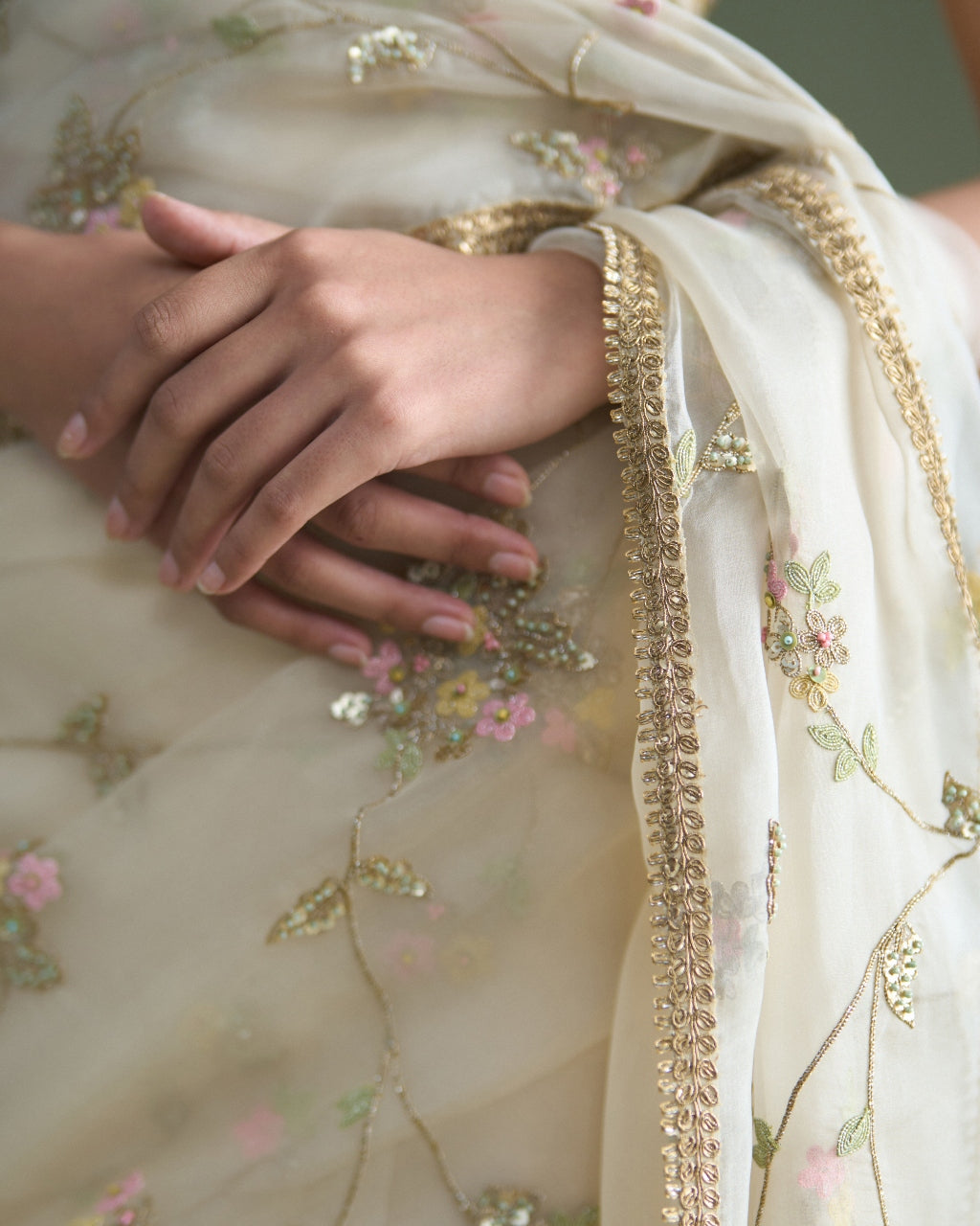 Cassia Jaal Sari Set