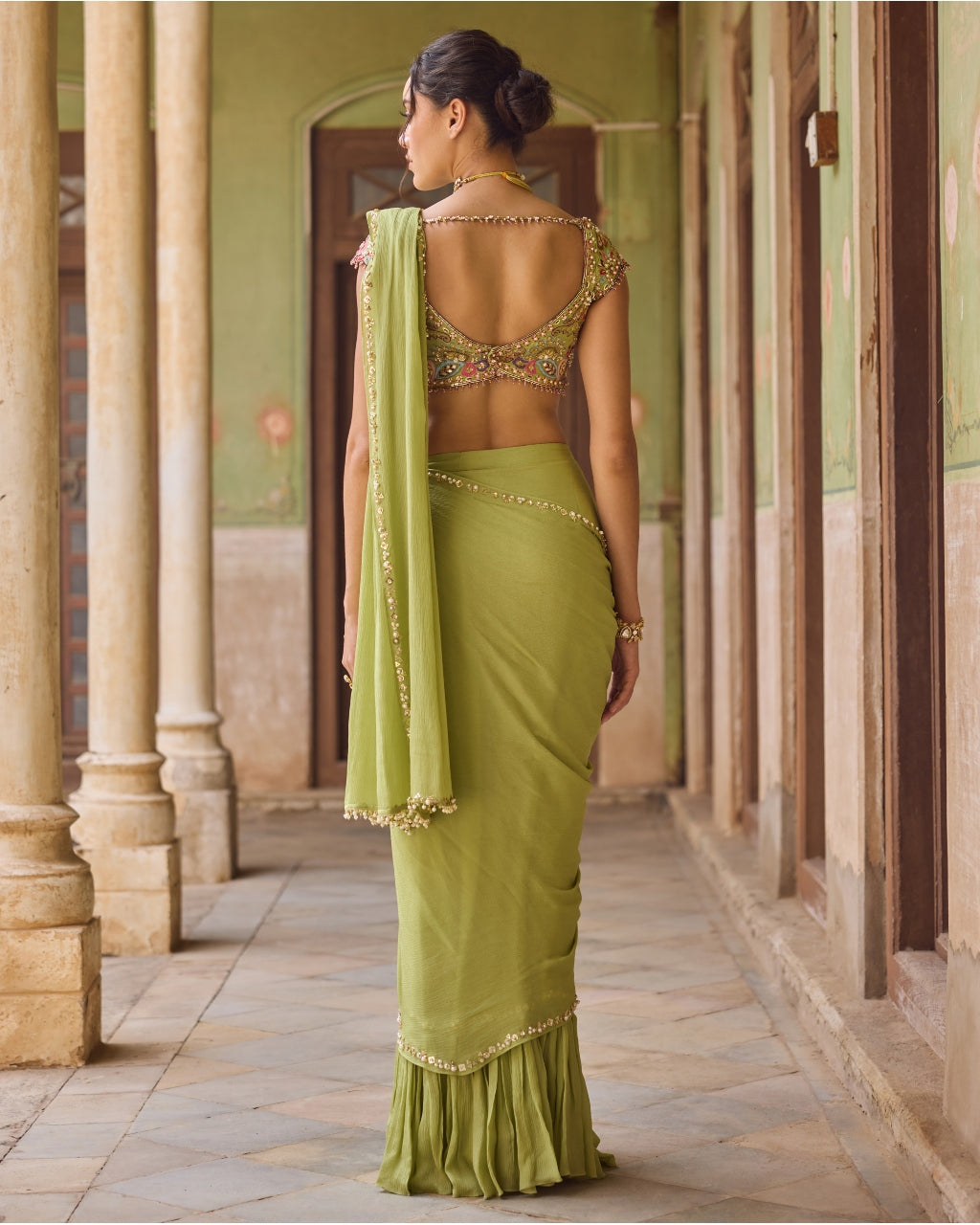 Inaara Sari Set