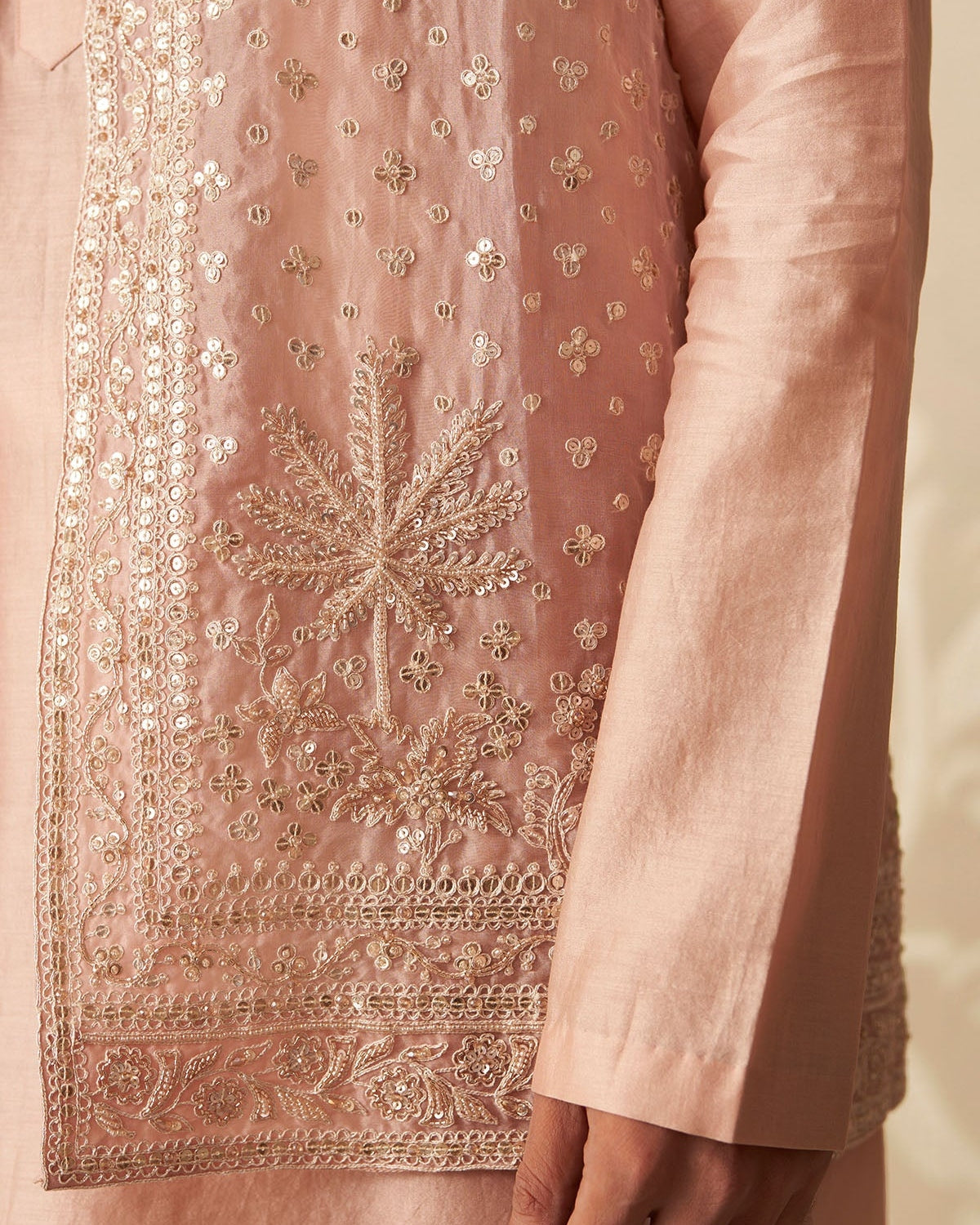 Dusky Pink Chanderi Allover Embroidered Bandi Set