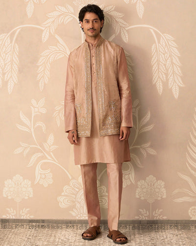 Zaroon 
Kurta Bandi Set