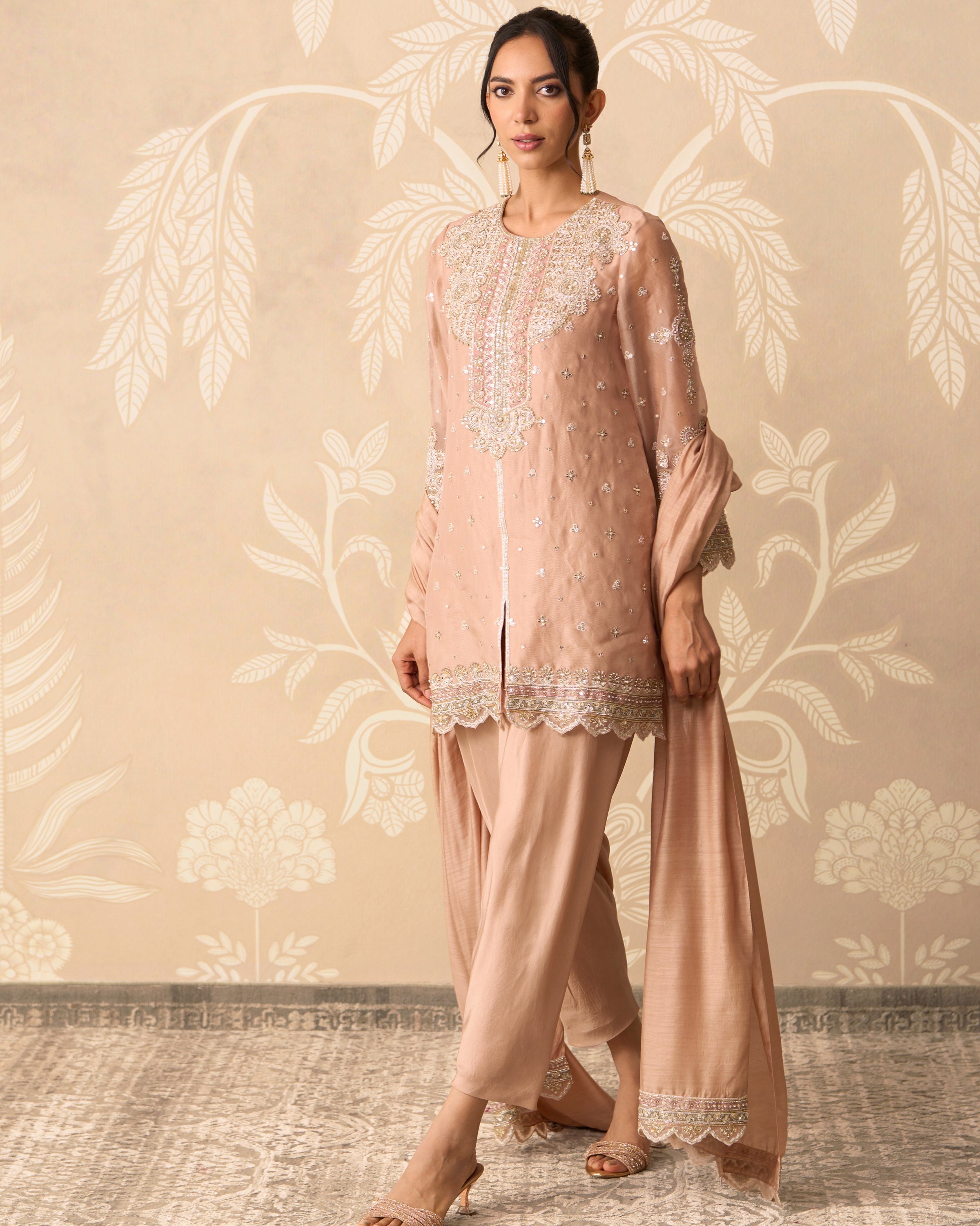 Zehn 
Kurta Salwar Set