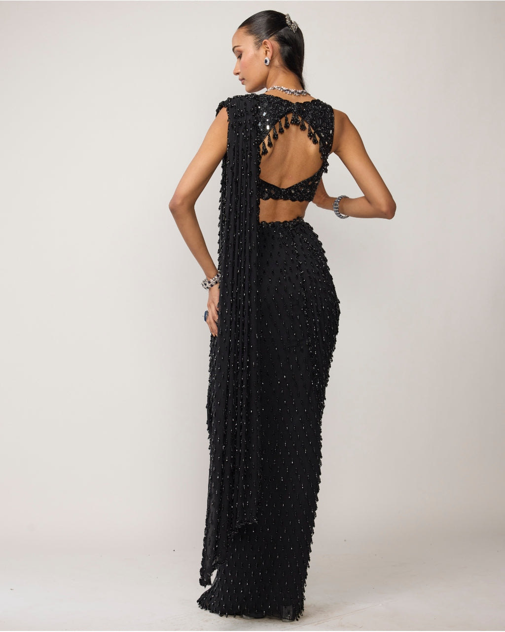 Black Single Drop V Neck Sari Set