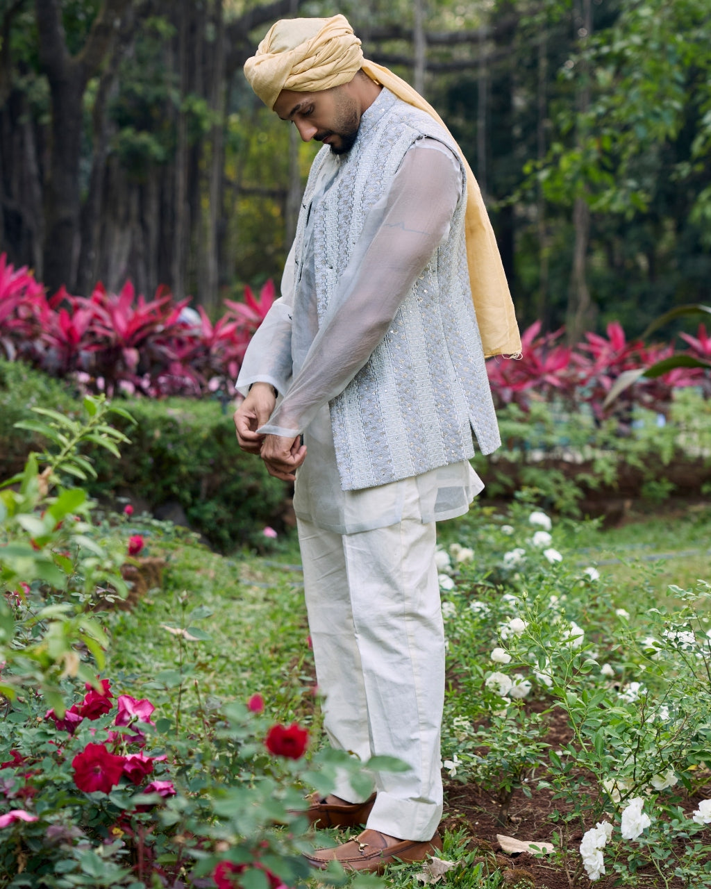 Zoravar Chikankari Bandi Set