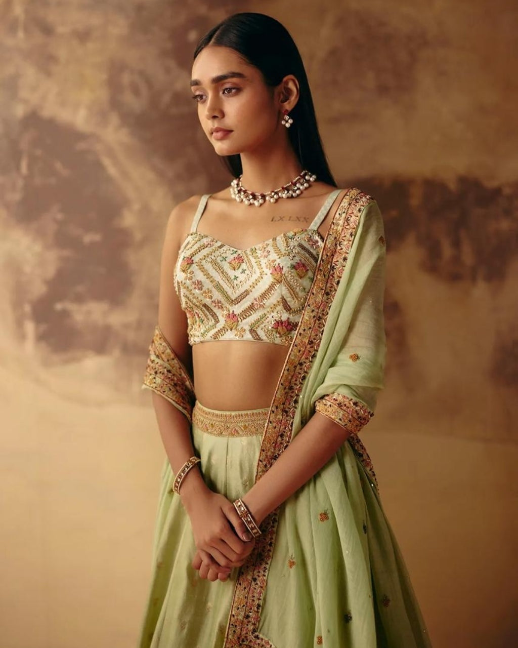 Gulzar Lehenga Set