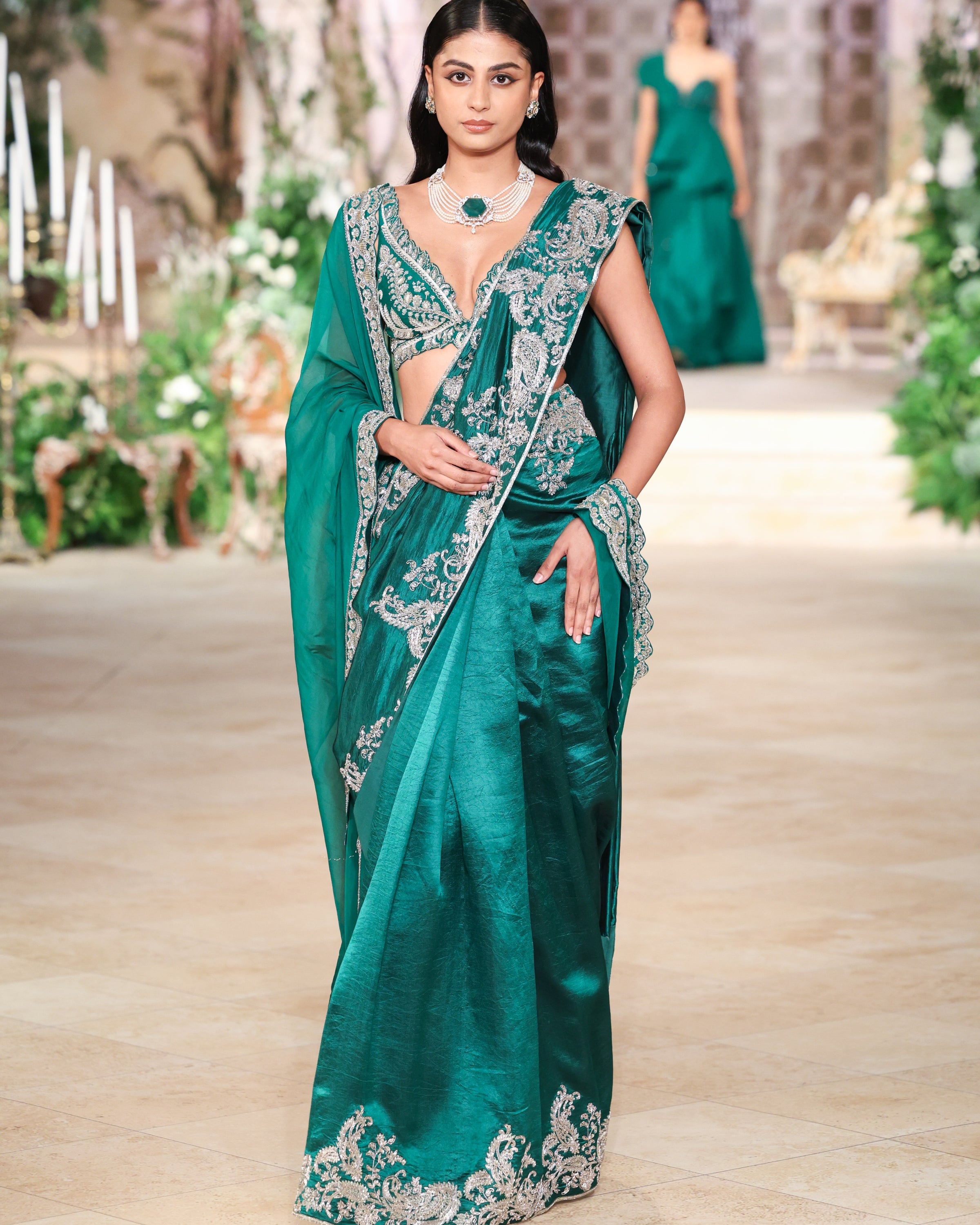 Zardosi Liora Sari Set