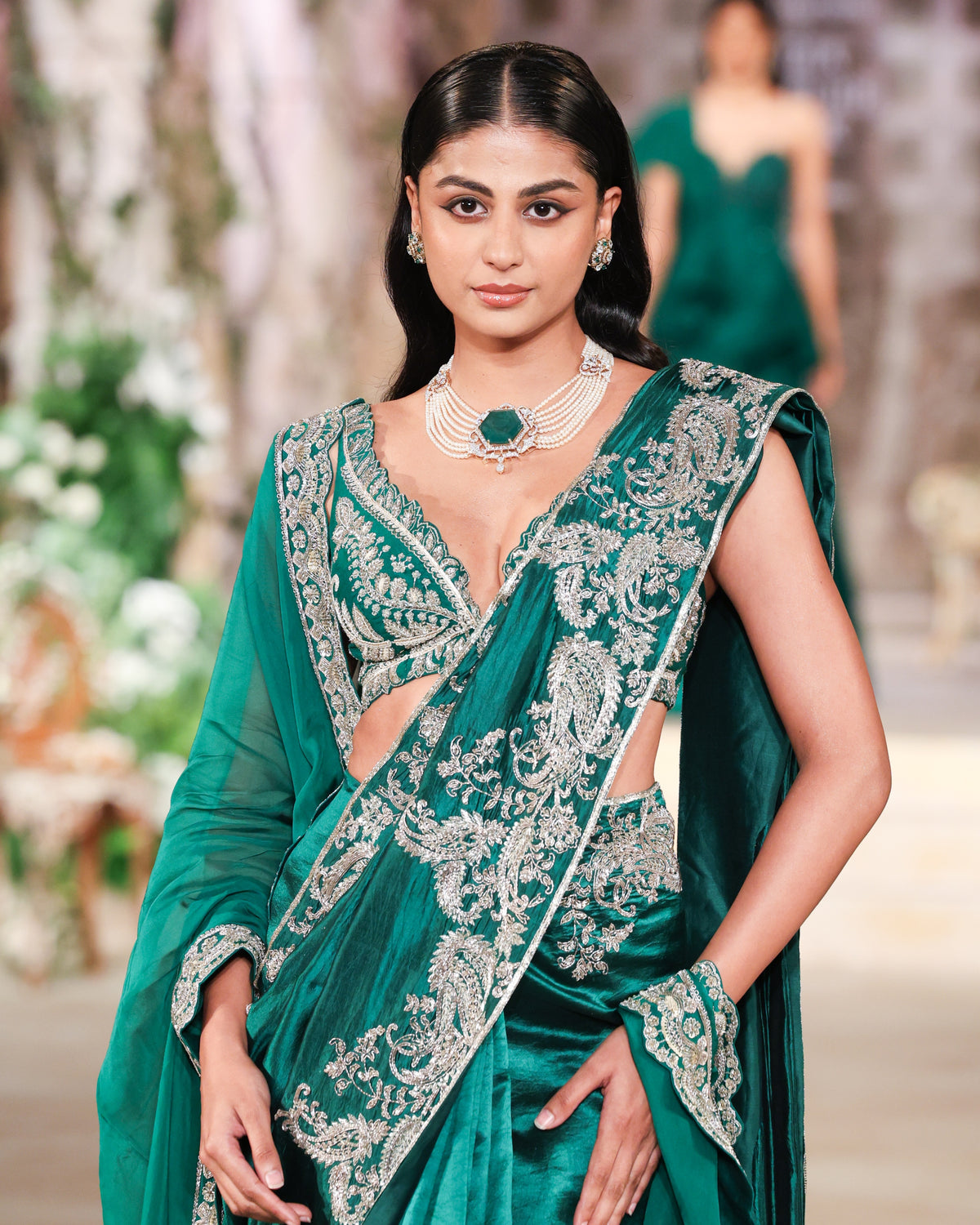 Zardosi Liora Sari Set