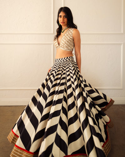 Crème Ivory Chevron Skirt Set