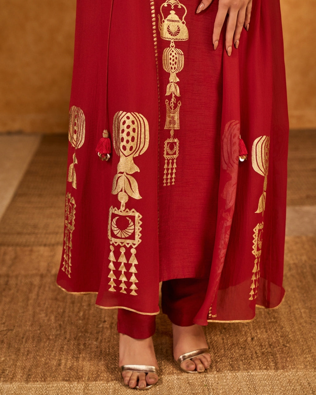 Red Pop Pod Pendant Anarkali Set