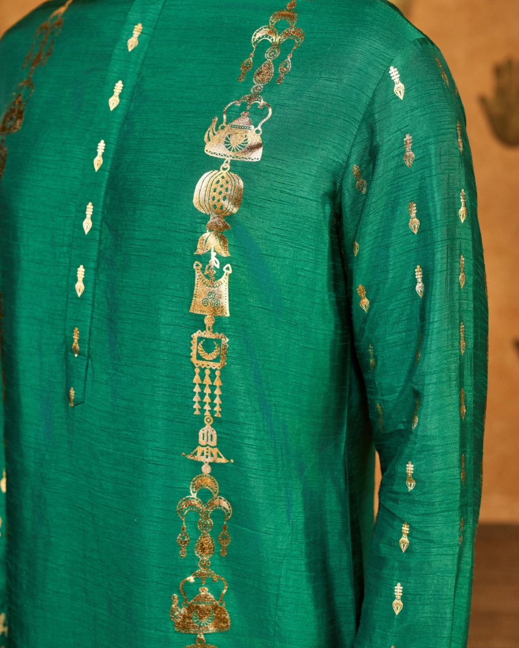 Green Totem Lines And Pot Kurta Set