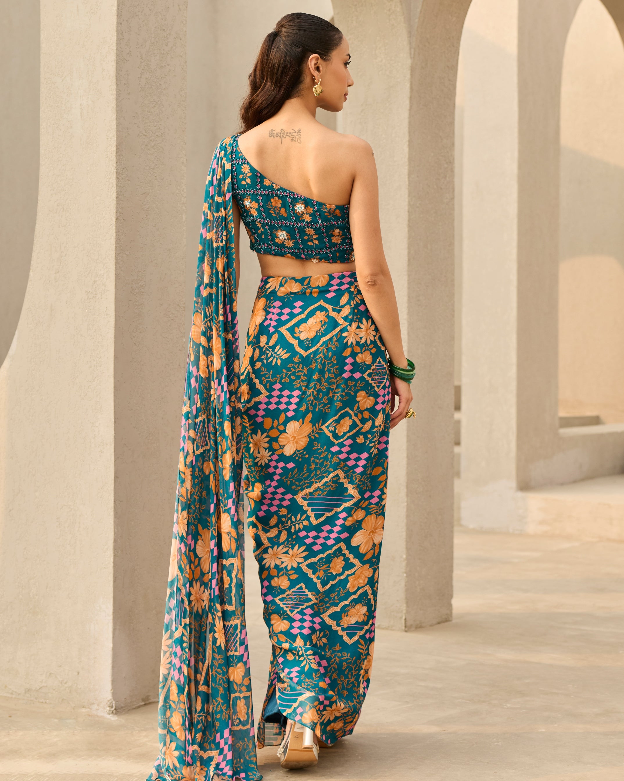 Teal Abstract Floral Printed Saree Set
