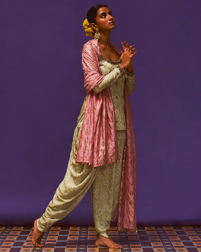 Aarohi Kurta Set