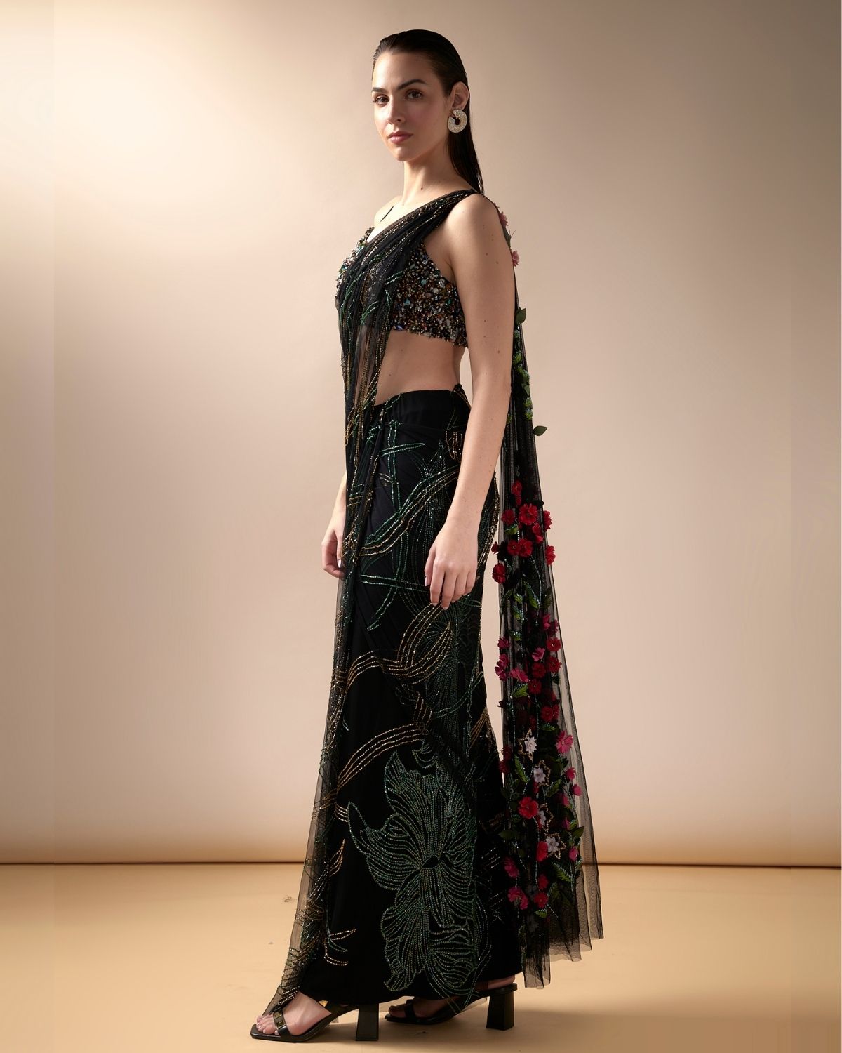 Black Wave Sari Set by Esha Sethi Thirani